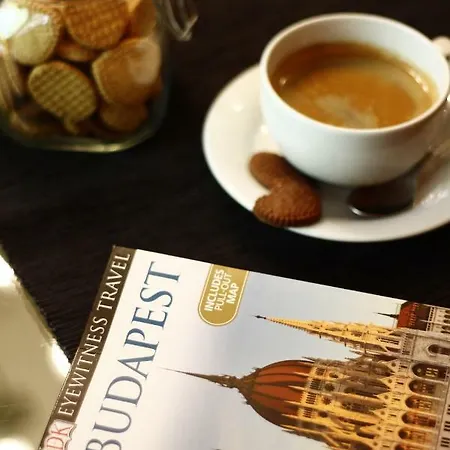 Downtown Garden Isle In Urban Style-free Parking 公寓 布达佩斯