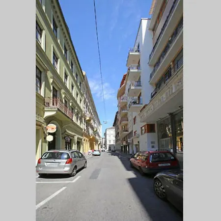 Downtown Garden Isle In Urban Style-free Parking 公寓 布达佩斯