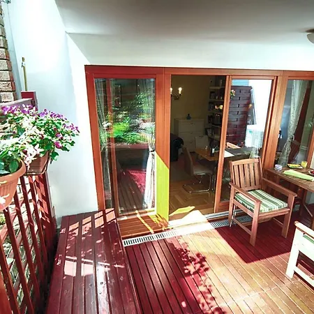 Downtown Garden Isle In Urban Style-free Parking